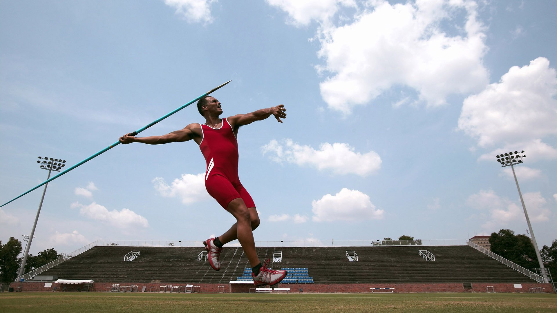 中国冰壶队世锦赛表现亮眼 新生代选手展现强劲潜力-爱体育直播