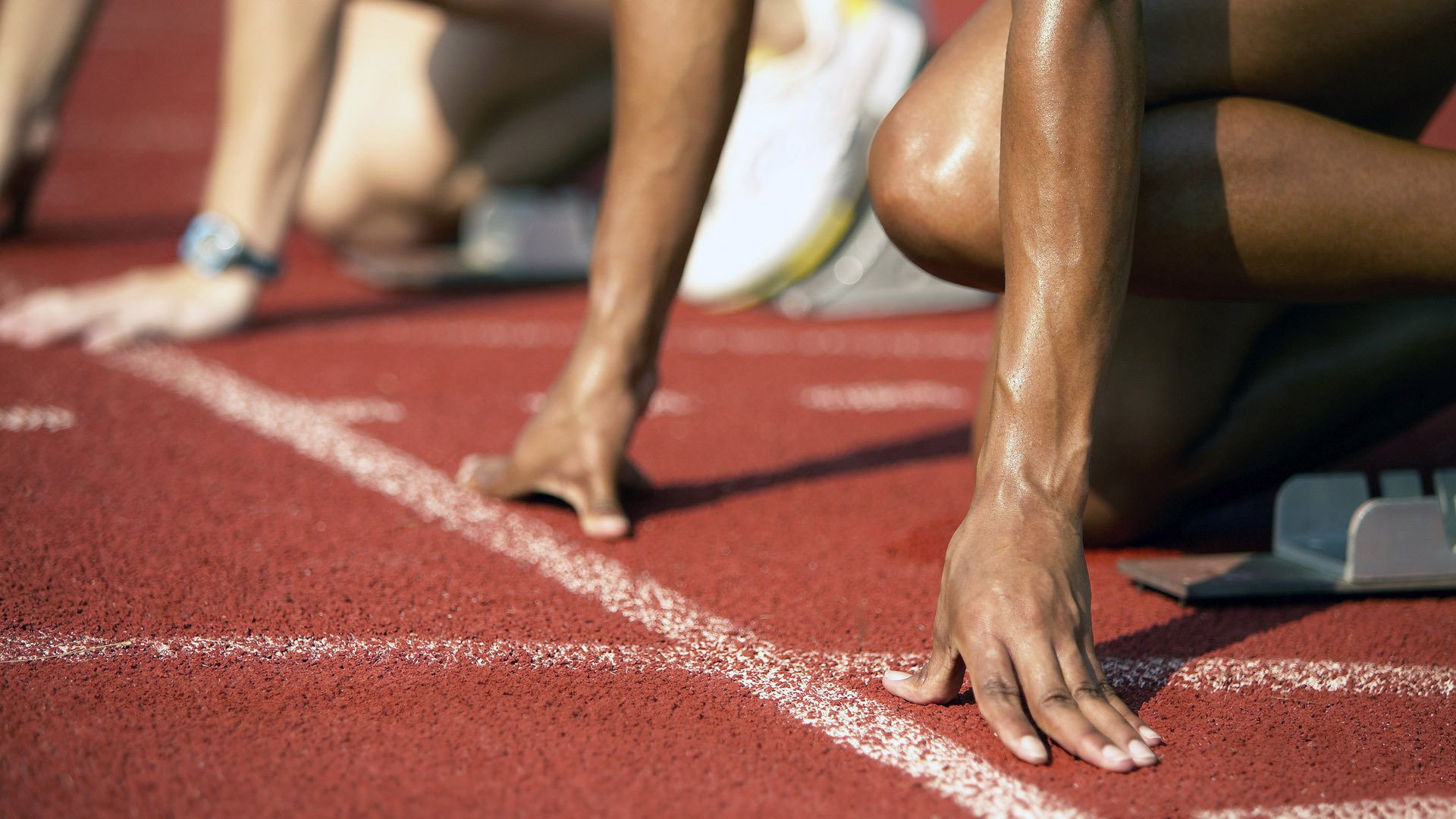 爱体育直播:攀岩新星闪耀国际赛场,中国选手勇夺世界杯分站赛冠军