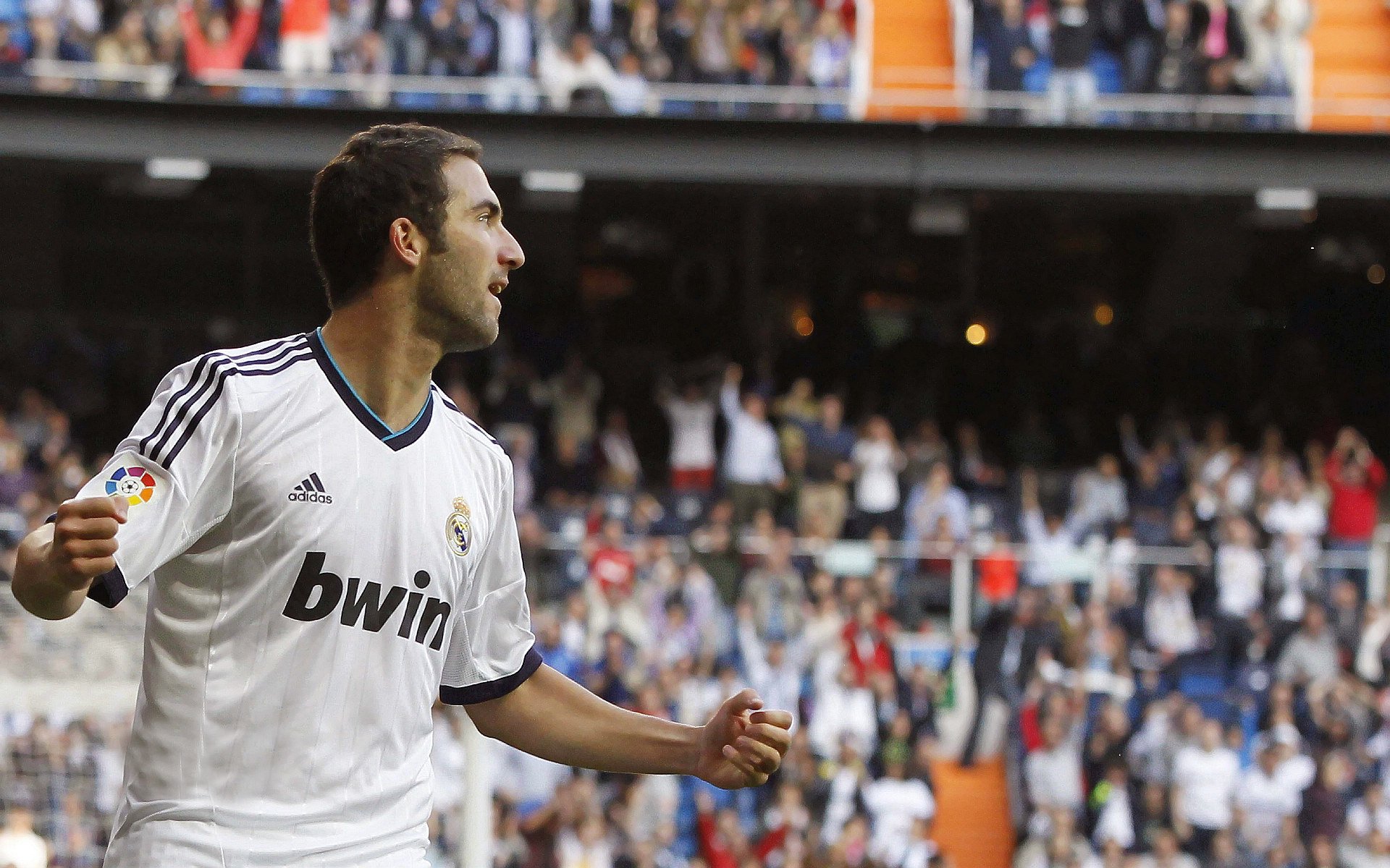 爱体育官网-梅西第七次捧起金球奖 刷新历史纪录再创辉煌